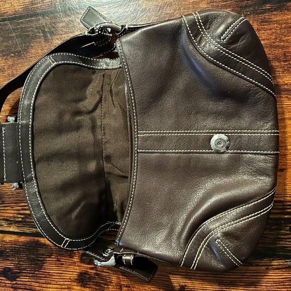 Vintage Coach Soho Flap Chocolate Brown Leather Shoulder Bag w Silver Hardware - Picture 14 of 16